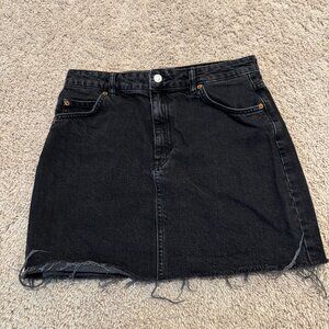 Topshop Black Denim Raw Hem Skirt Size 8